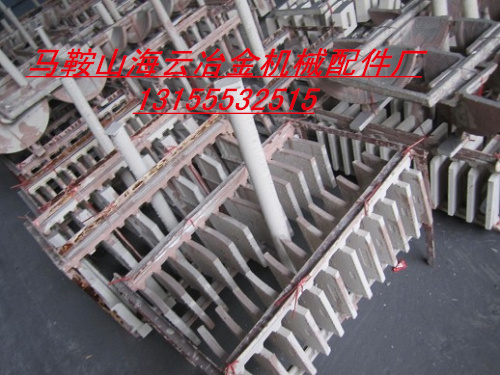 高馬科瀝青攤鋪機(jī)攪籠葉輪、護(hù)套，高馬科攤鋪機(jī)瓦蓋、履帶板廠家報(bào)價(jià)
